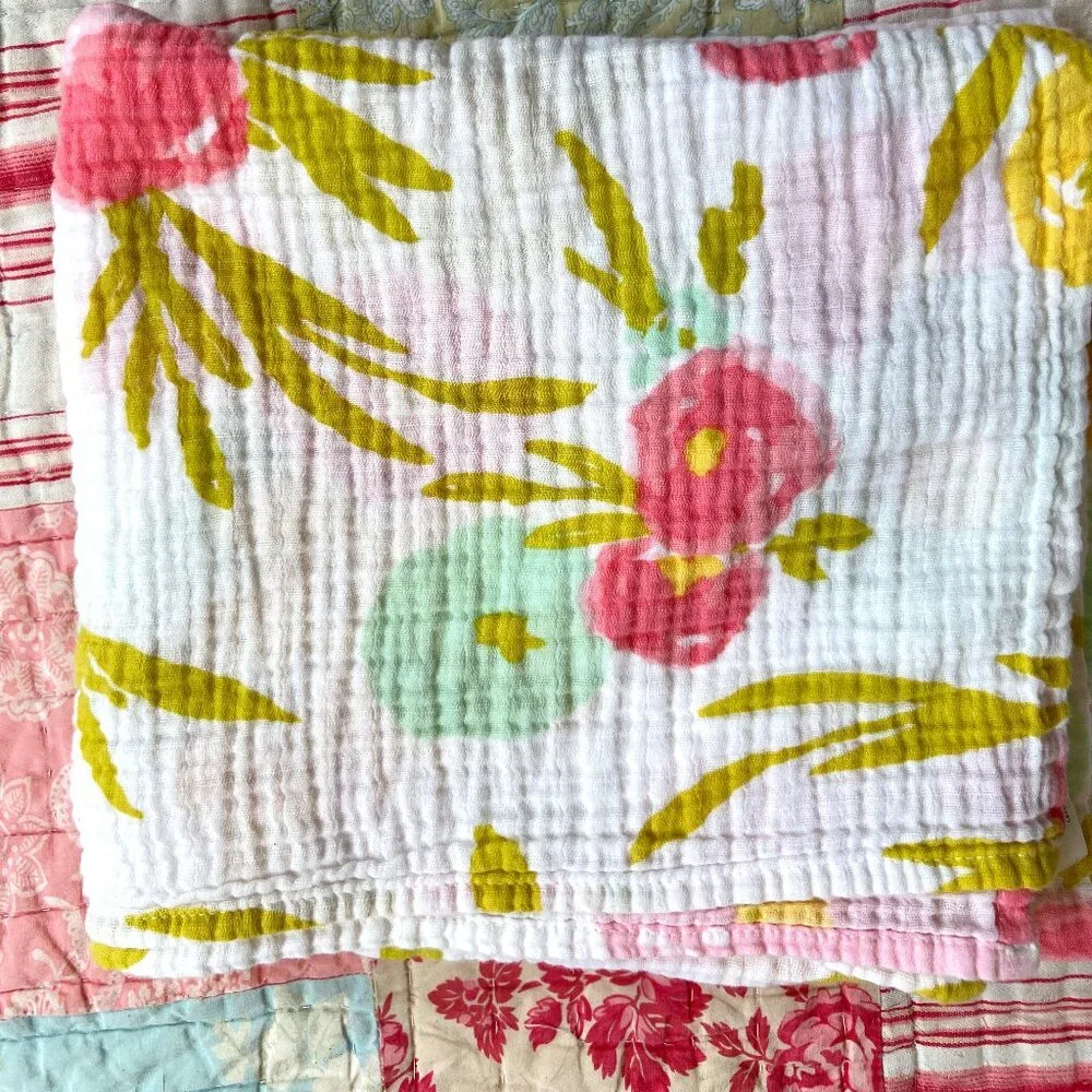 Cloud Island Muslin Cotton Baby Blanket Swaddle Spring Flowers Easter‎